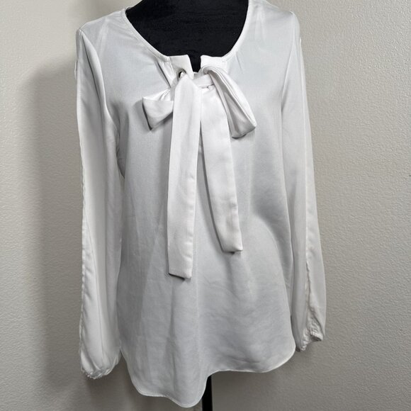 Xoxo White Long Sleeve Blouse With Front Tie & Slit Sleeves Medium‎ - Picture 3 of 8